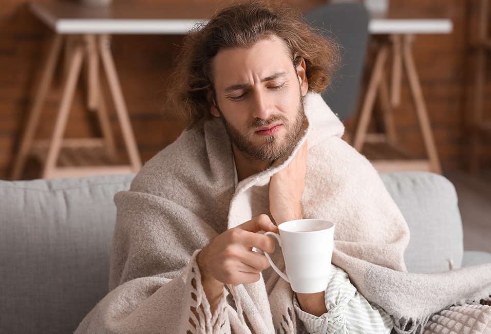 Halsschmerzen warm oder kalt