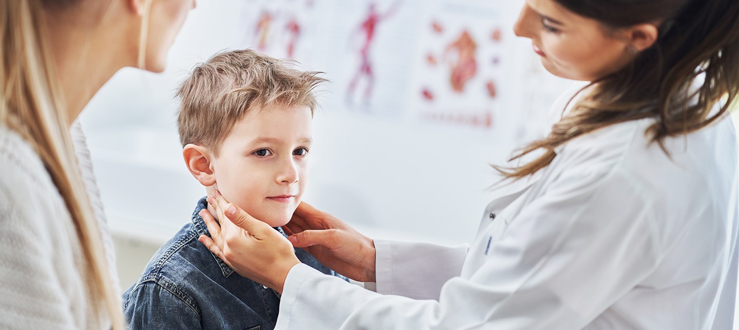 Halsschmerzen Geschwollene Lymphknoten Kein Fieber